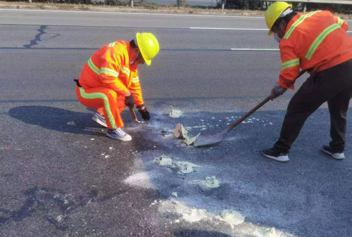 六枝特公路下沉注浆加固